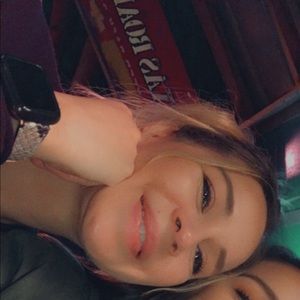 Meet your Posher, Elizabeth